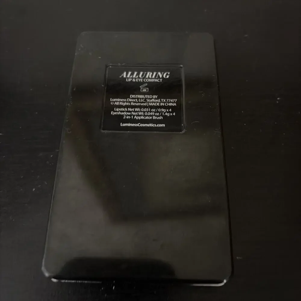 Luminess Alluring Lip and Eye Compact With Eyeshadow and Lipstick - New Makeup